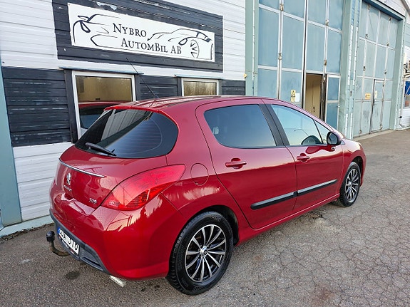 Peugeot 308 3 of 5