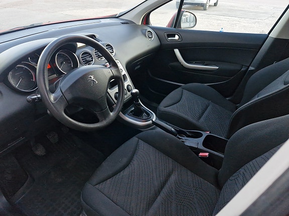 Peugeot 308 7 of 14