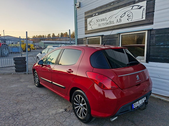 Peugeot 308 13 of 14