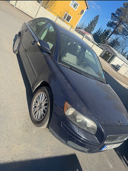 Volvo S40 3 of 5