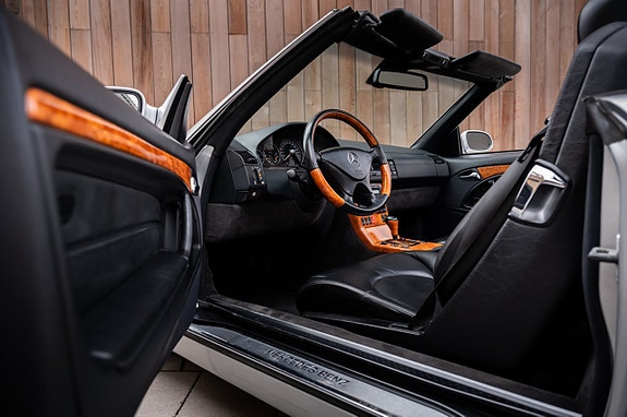 Mercedes-Benz SL500 21 of 30