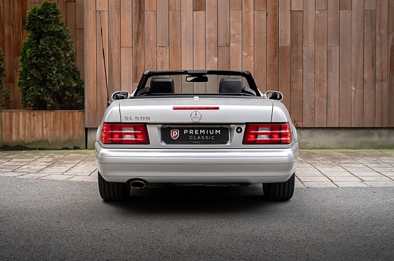 Mercedes-Benz SL500 9 of 30
