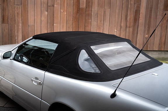 Mercedes-Benz SL500 13 of 30