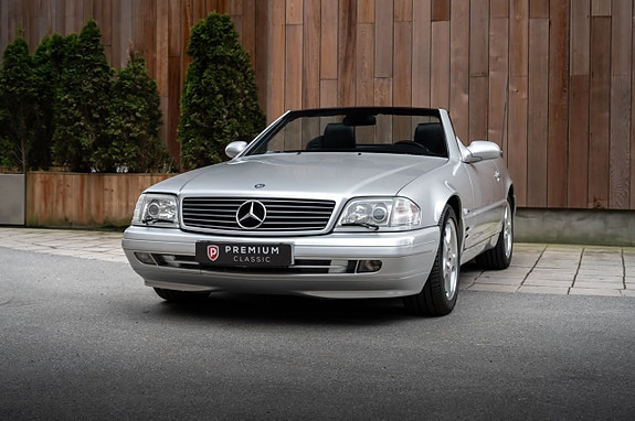 Mercedes-Benz SL500 2 of 5