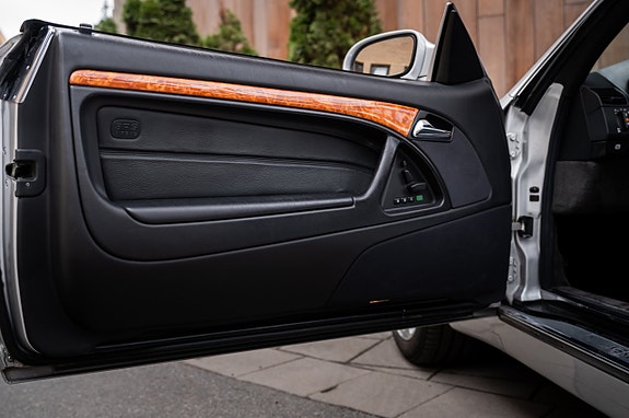 Mercedes-Benz SL500 18 of 30