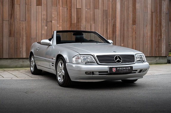 Mercedes-Benz SL500 4 of 5