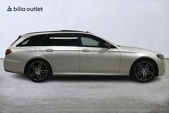 Mercedes-Benz E220 4 of 5