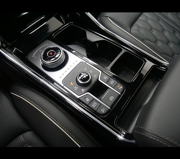 Kia Sorento 4 of 5