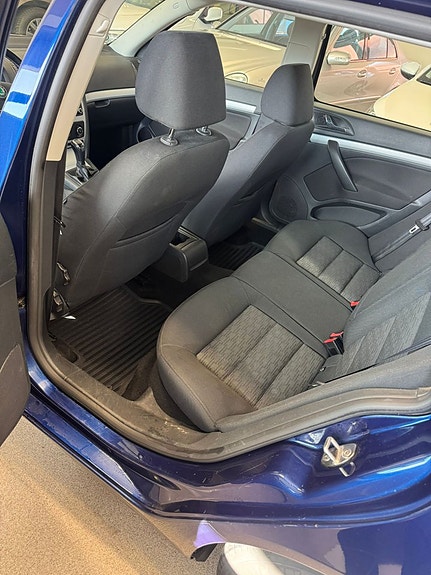 Skoda Octavia 7 of 9