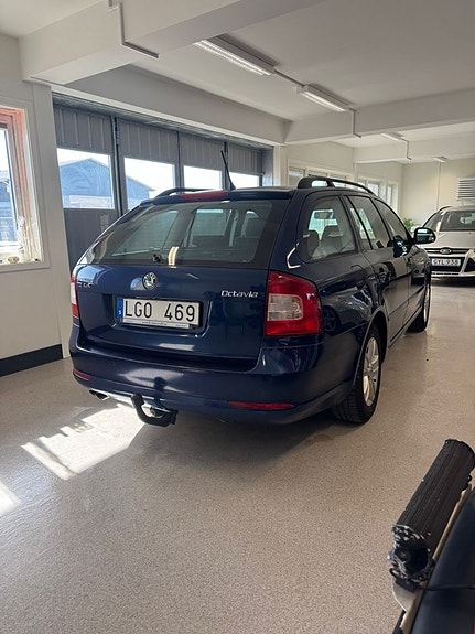 Skoda Octavia 3 of 5