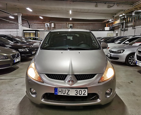 Mitsubishi Grandis 5 of 5