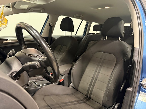 Volkswagen Golf VII 17 of 27