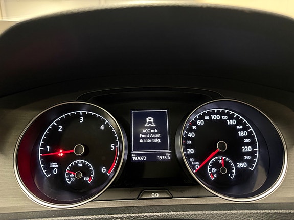 Volkswagen Golf VII 19 of 27