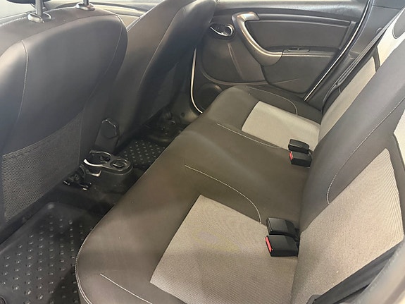 Dacia Duster 5 of 5