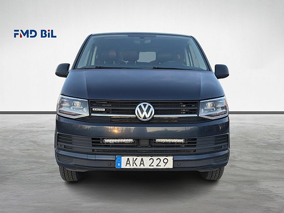 Volkswagen Transporter 3 of 5