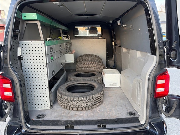 Volkswagen Transporter 27 of 28