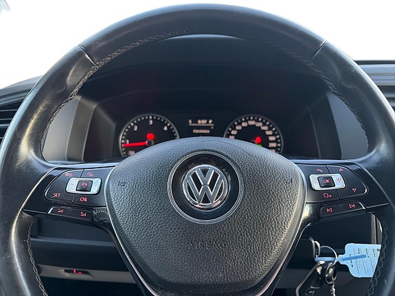 Volkswagen Transporter 11 of 28