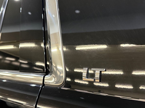 Chevrolet Tahoe 5 of 5