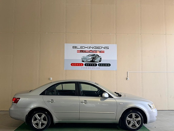Hyundai Sonata 3 of 7