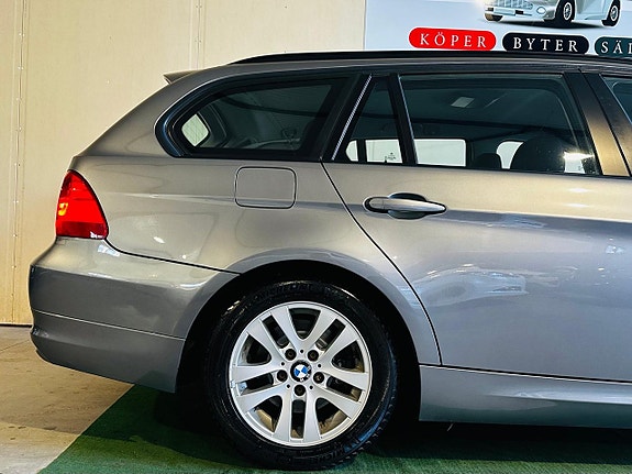 BMW 318d 4 of 19