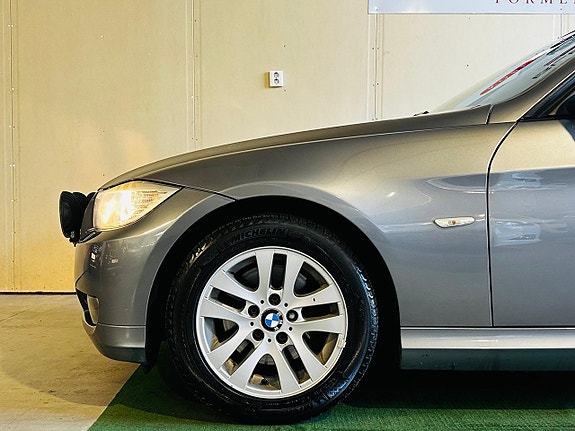 BMW 318d 15 of 19