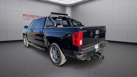 Chevrolet Silverado EV 2 of 13