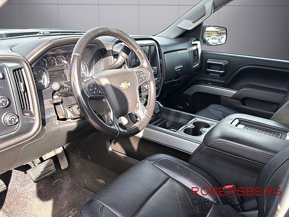Chevrolet Silverado EV 10 of 13