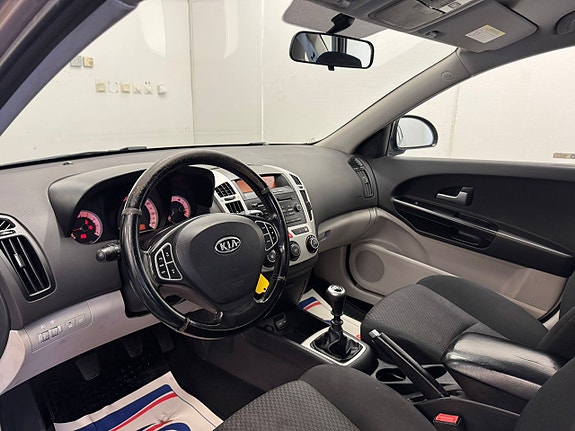 Kia Ceed 5 of 17