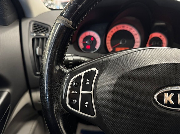 Kia Ceed 9 of 17