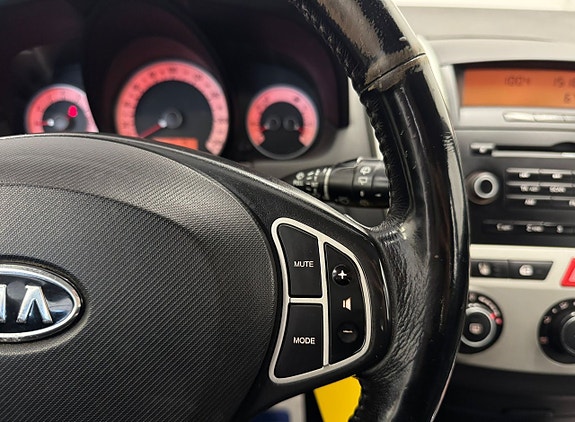 Kia Ceed 10 of 17