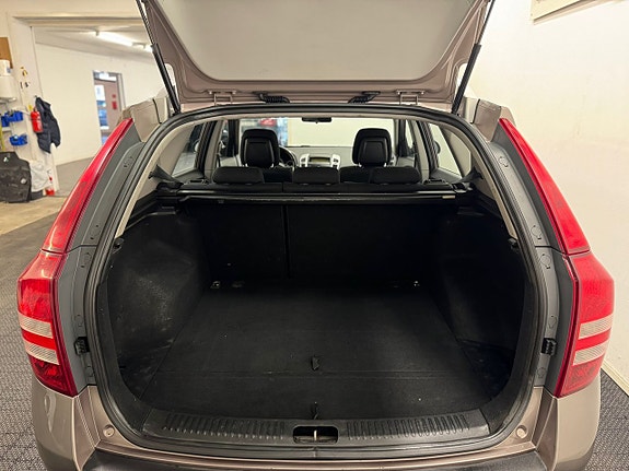 Kia Ceed 17 of 17
