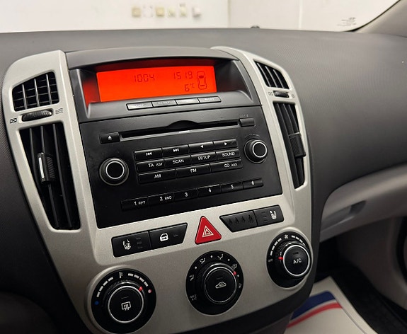Kia Ceed 8 of 17