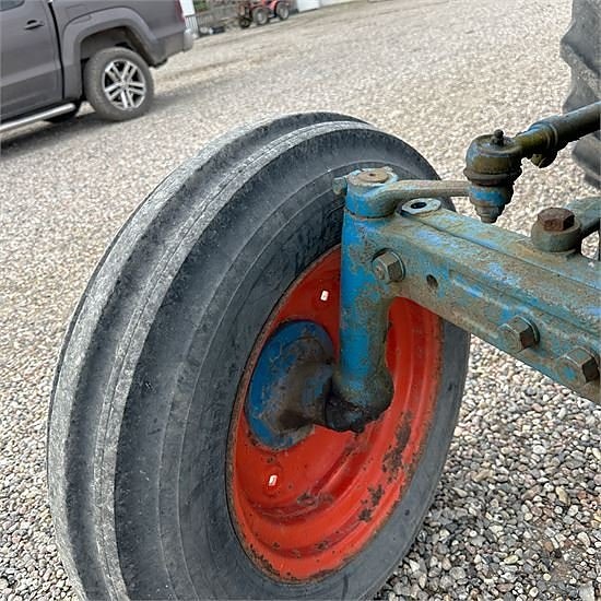 Ford Dexta T3 - New back tyres 30 of 30