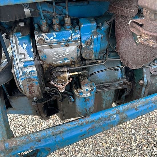 Ford Dexta T3 - New back tyres 20 of 30