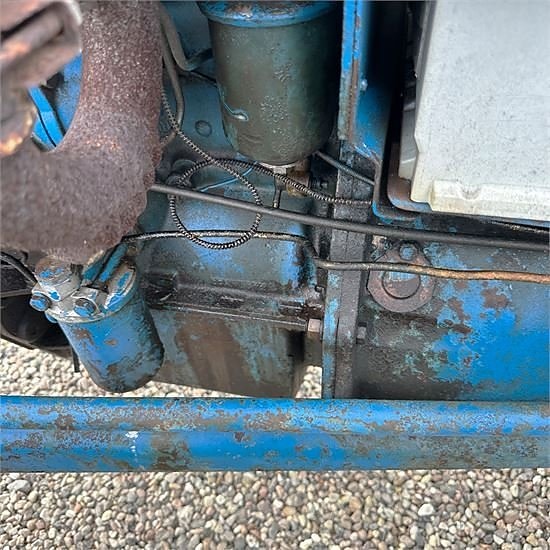 Ford Dexta T3 - New back tyres 21 of 30