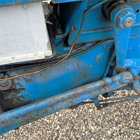 Ford Dexta T3 - New back tyres 22 of 30