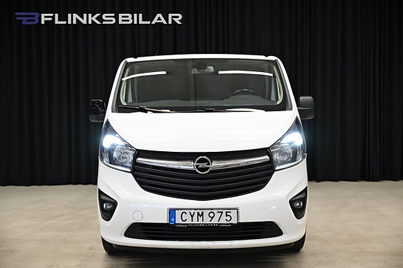 Opel Vivaro 12 of 25