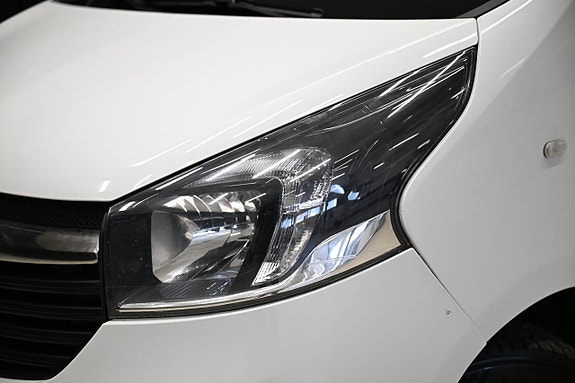 Opel Vivaro 4 of 5