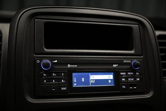 Opel Vivaro 21 of 25