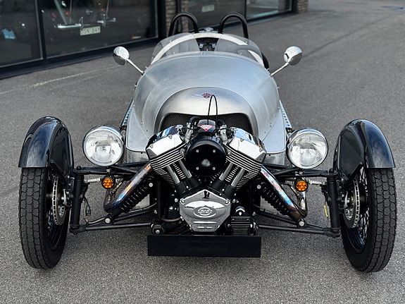 Morgan 3-wheeler 2 of 21