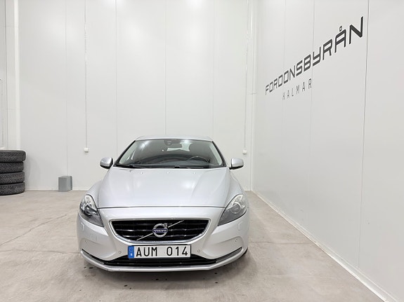 Volvo V40 4 of 5