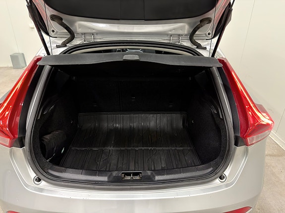 Volvo V40 22 of 22