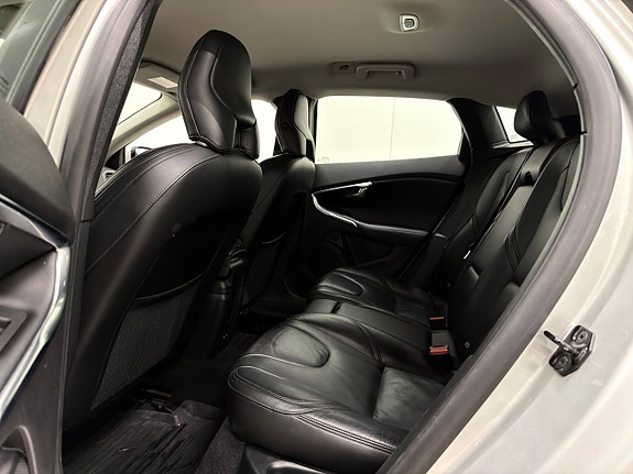 Volvo V40 14 of 22