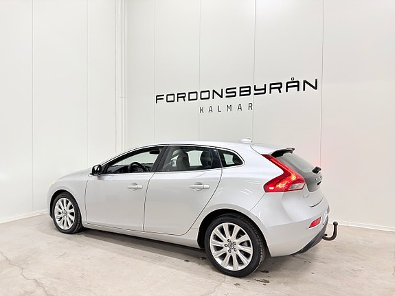 Volvo V40 6 of 22