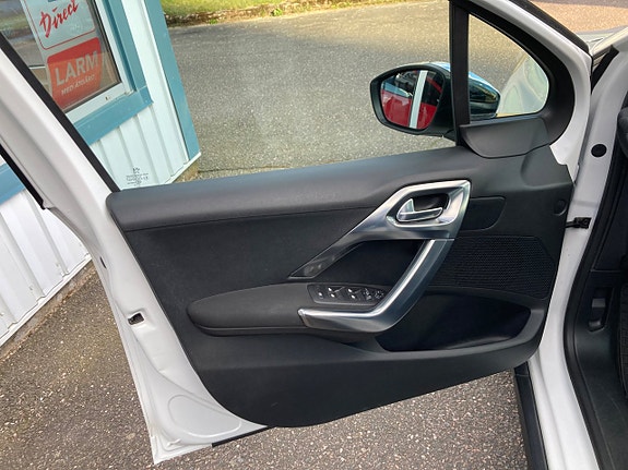 Peugeot 2008 22 of 27