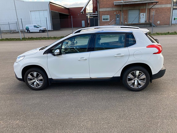 Peugeot 2008 8 of 27
