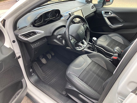 Peugeot 2008 20 of 27
