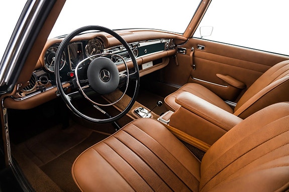 Mercedes-Benz 280 SL 20 of 30