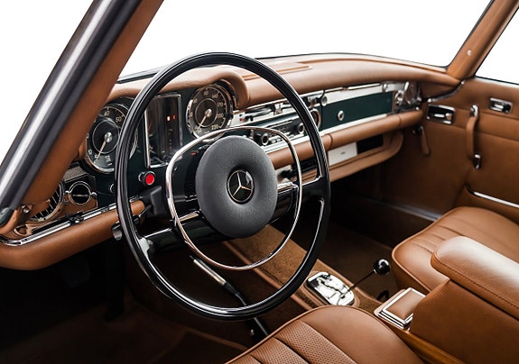 Mercedes-Benz 280 SL 21 of 30