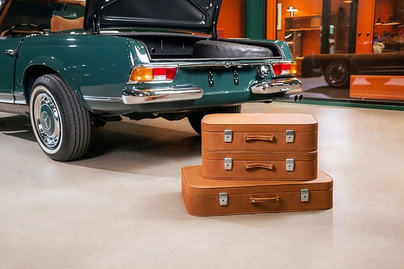 Mercedes-Benz 280 SL 19 of 30